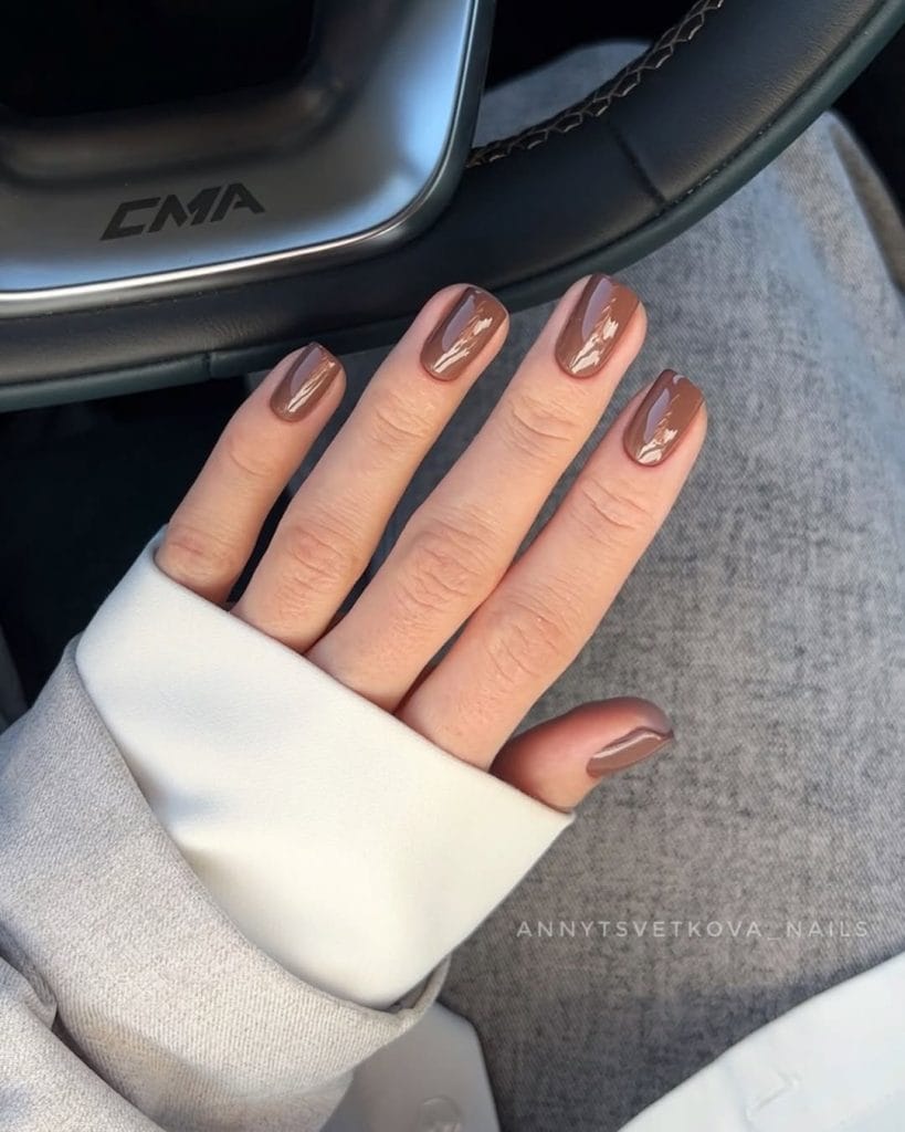 Short square brown taupe old money fall nails