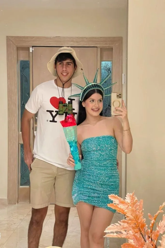 Tourist and Statue of Liberty couples Halloween costume