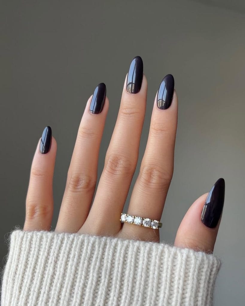 Fall nails in dark purple almond shape