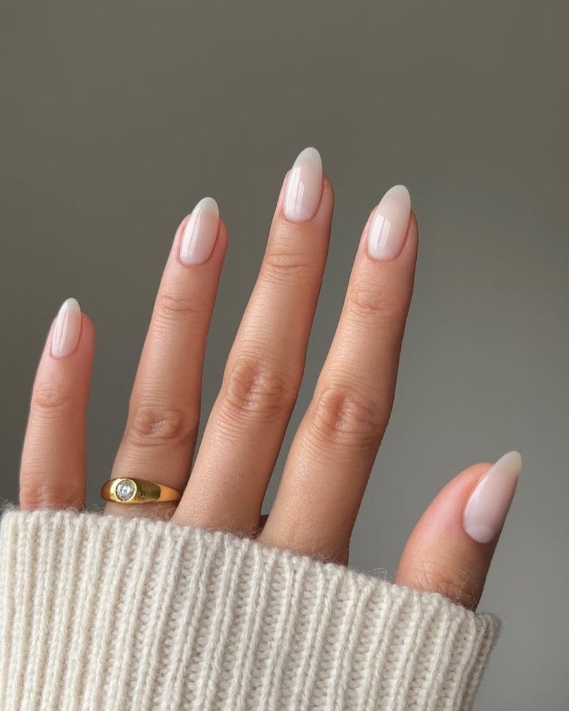  oval white cream old money fall nails with gold ring