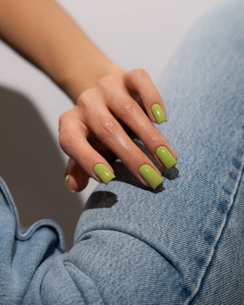 simple spring nails, short square glossy lime green nails solid color