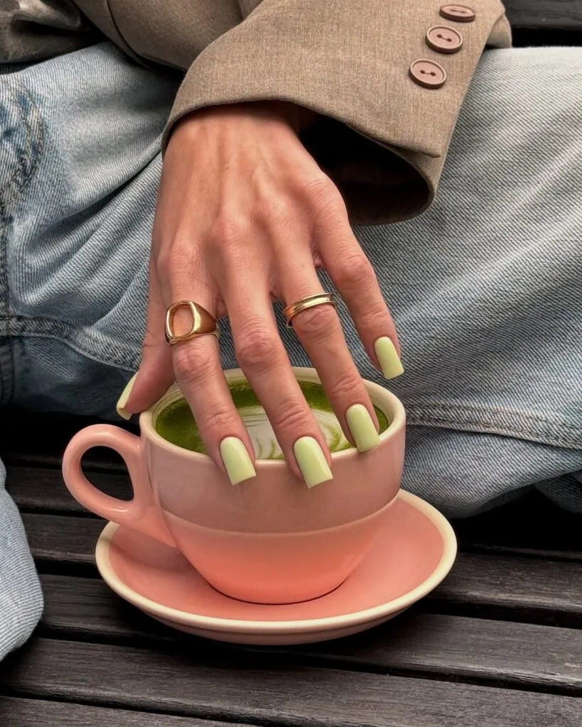 june nail color trends, mint green short square nails with green French tip accents
