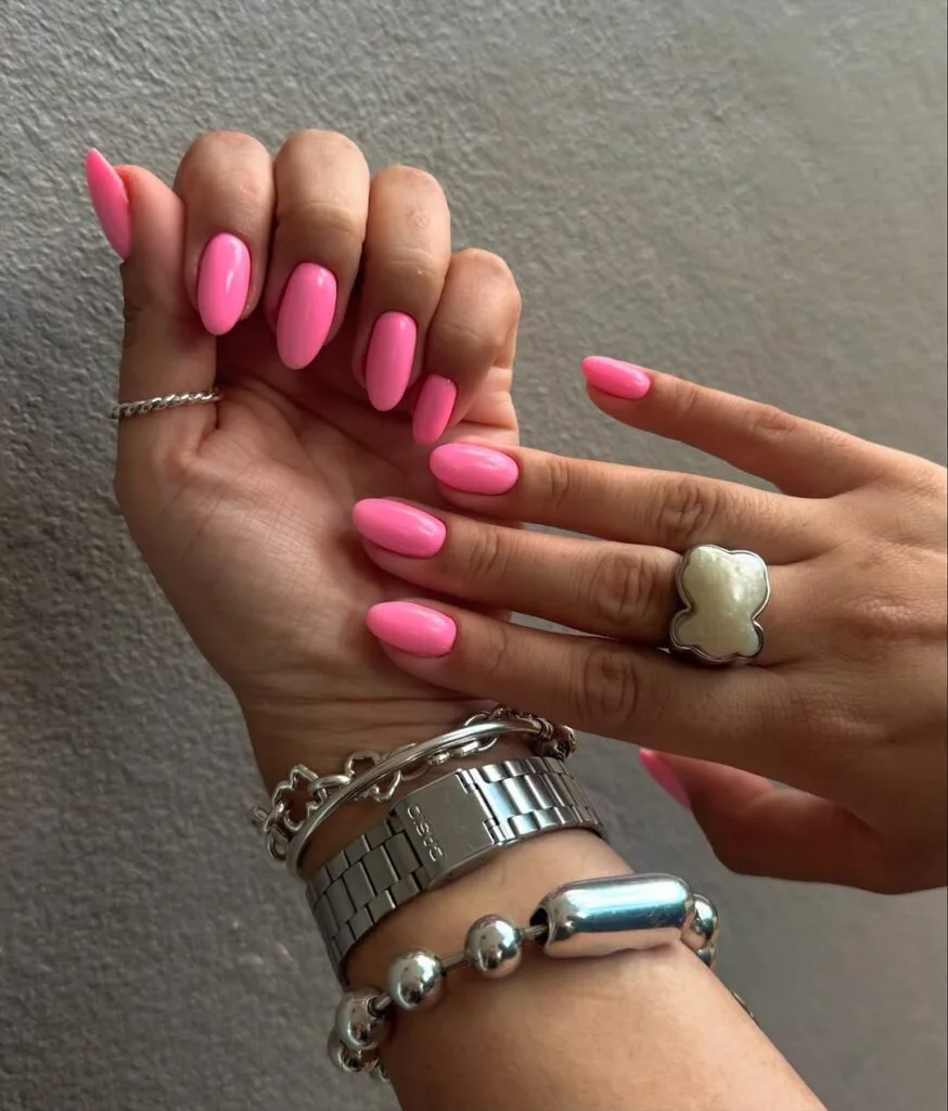 june nail color trends, hot pink French tip and solid pink mix-and-match oval nails