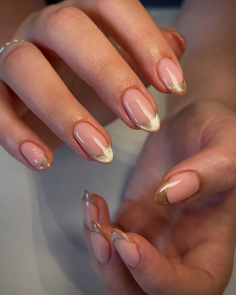 july nail colors, champagne cat eye almond nails with thin gold chrome French edge