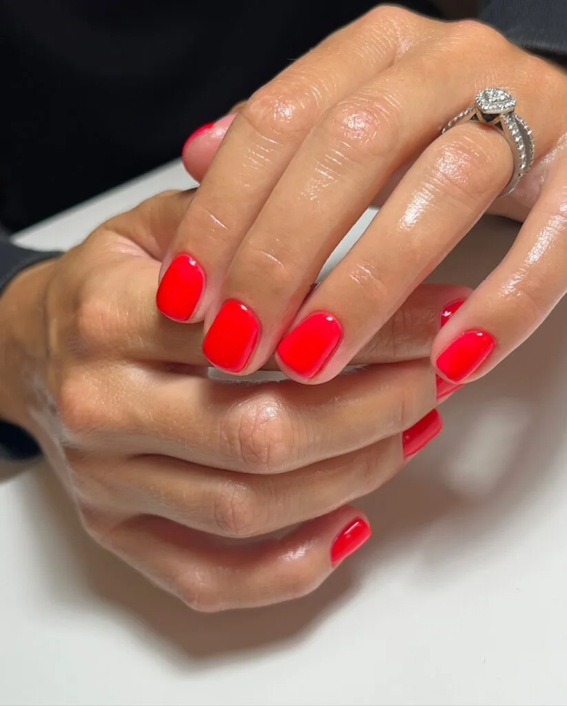 summer nail colors, short square bright poppy red nails with glossy finish